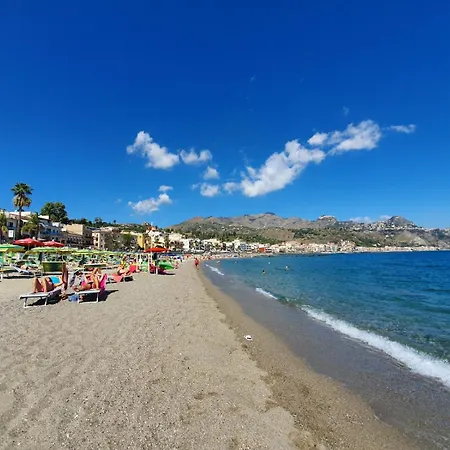 Appartamento C'est La Vie Giardini Naxos