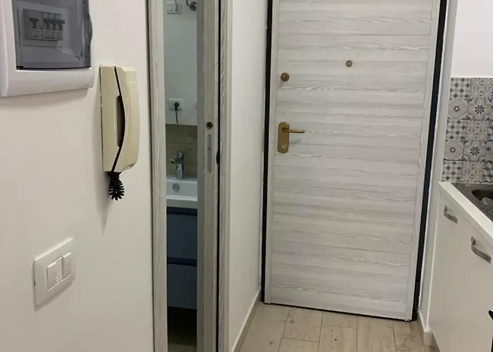 C'est La Vie Apartment *