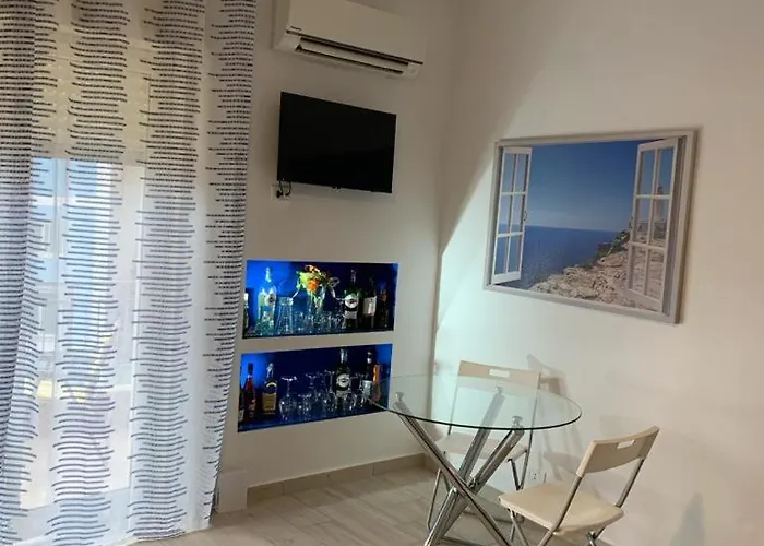 C'est La Vie * Giardini Naxos